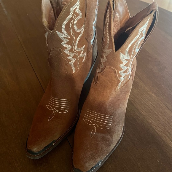 Dingo Tan Western Ankle Boots - Picture 1 of 3
